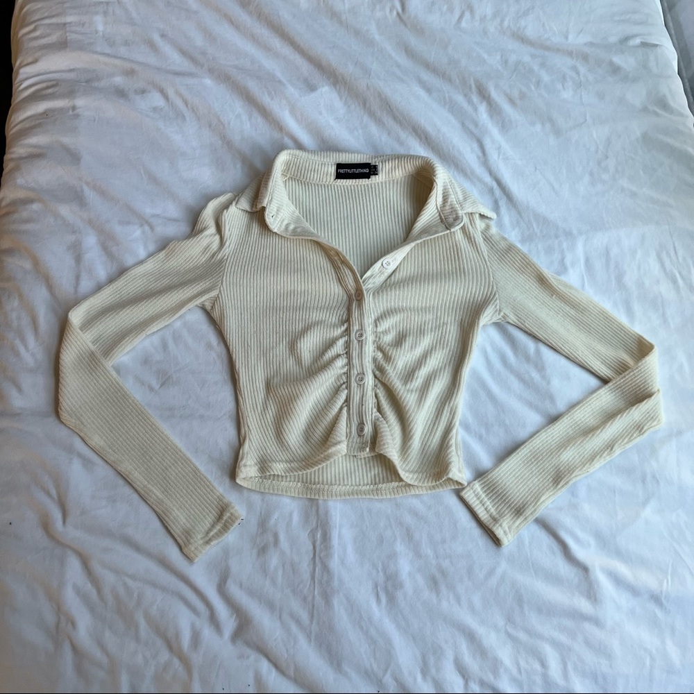Pretty Little Thing long sleeve crop top